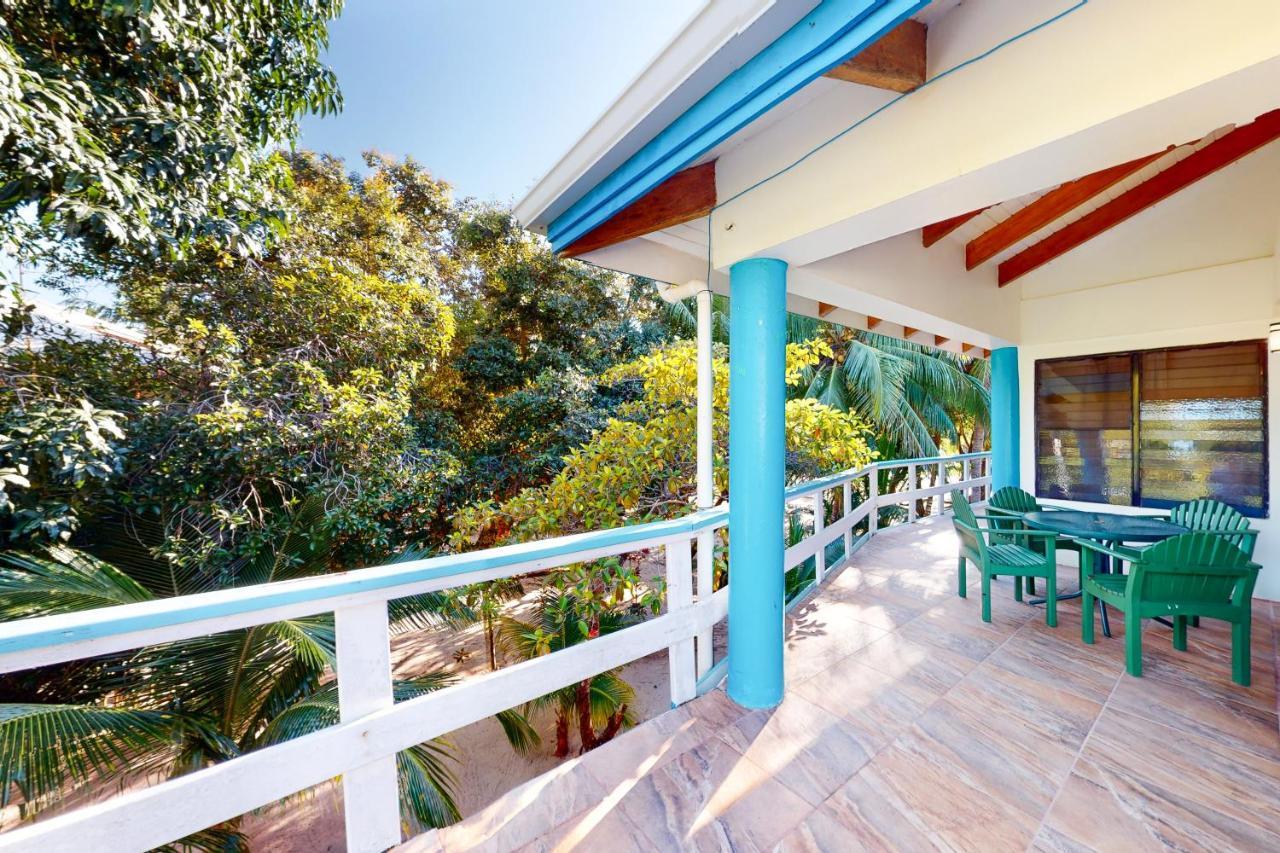 Condo #27 @ Beachside Villas Dangriga Luaran gambar