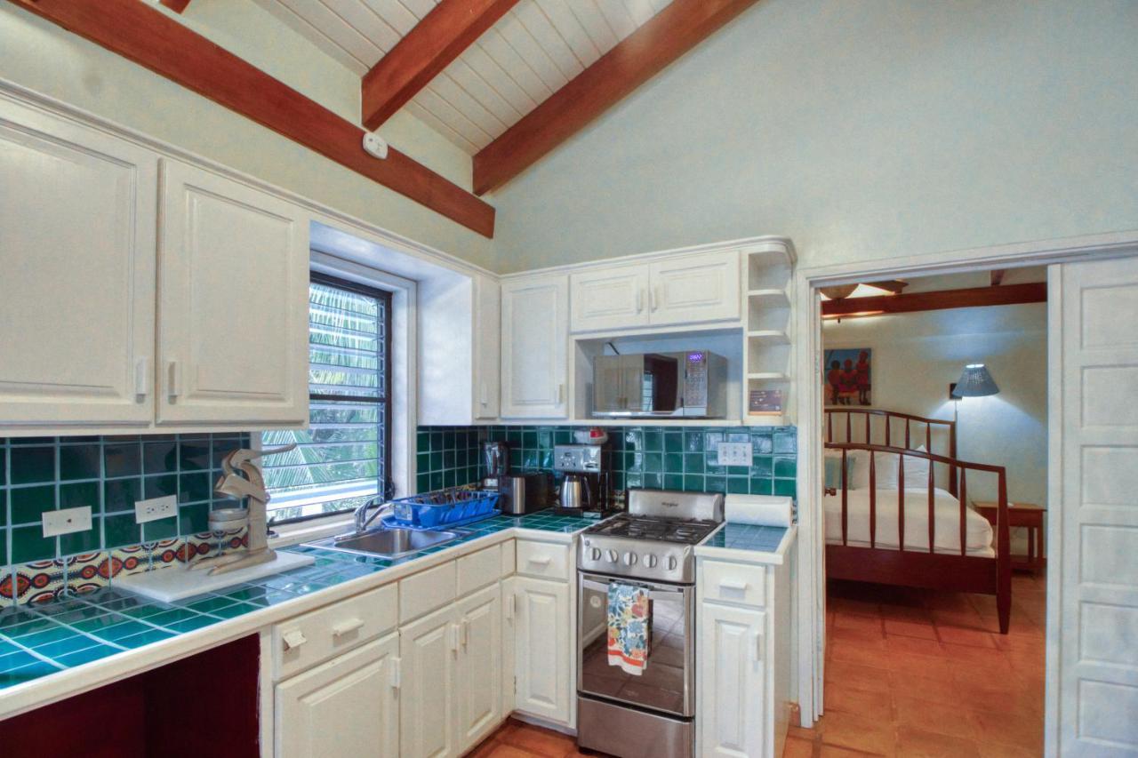 Condo #27 @ Beachside Villas Dangriga Luaran gambar